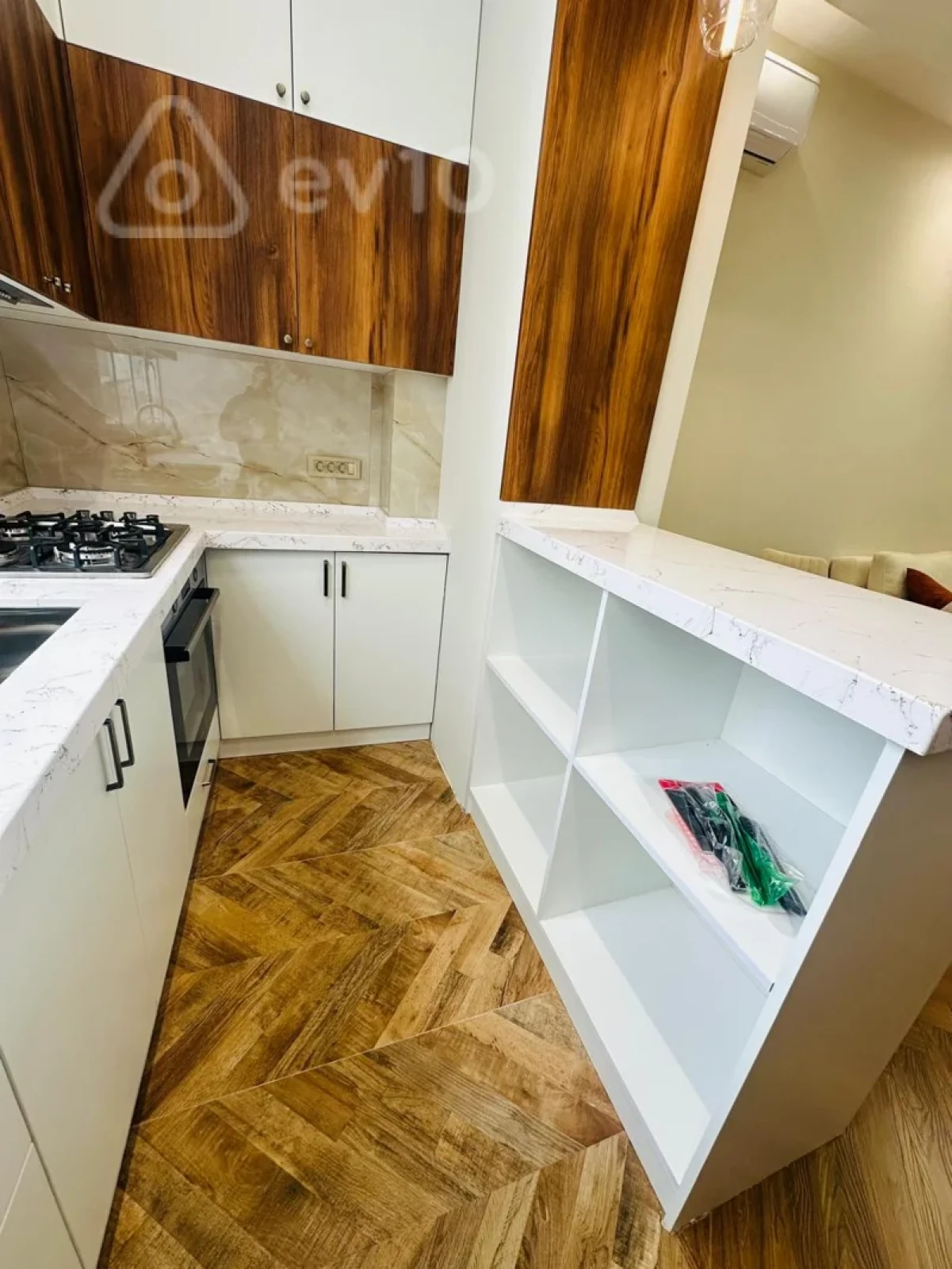 Satılır 2 otaqlı yeni tikili 73 m²