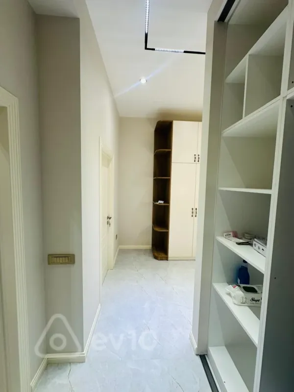 Satılır 2 otaqlı yeni tikili 73 m²