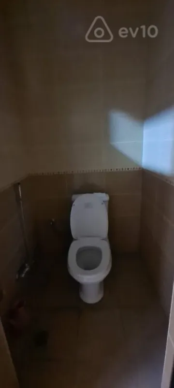 Satılır 6 otaqlı həyət evi 480 m²