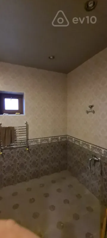 Satılır 6 otaqlı həyət evi 480 m²