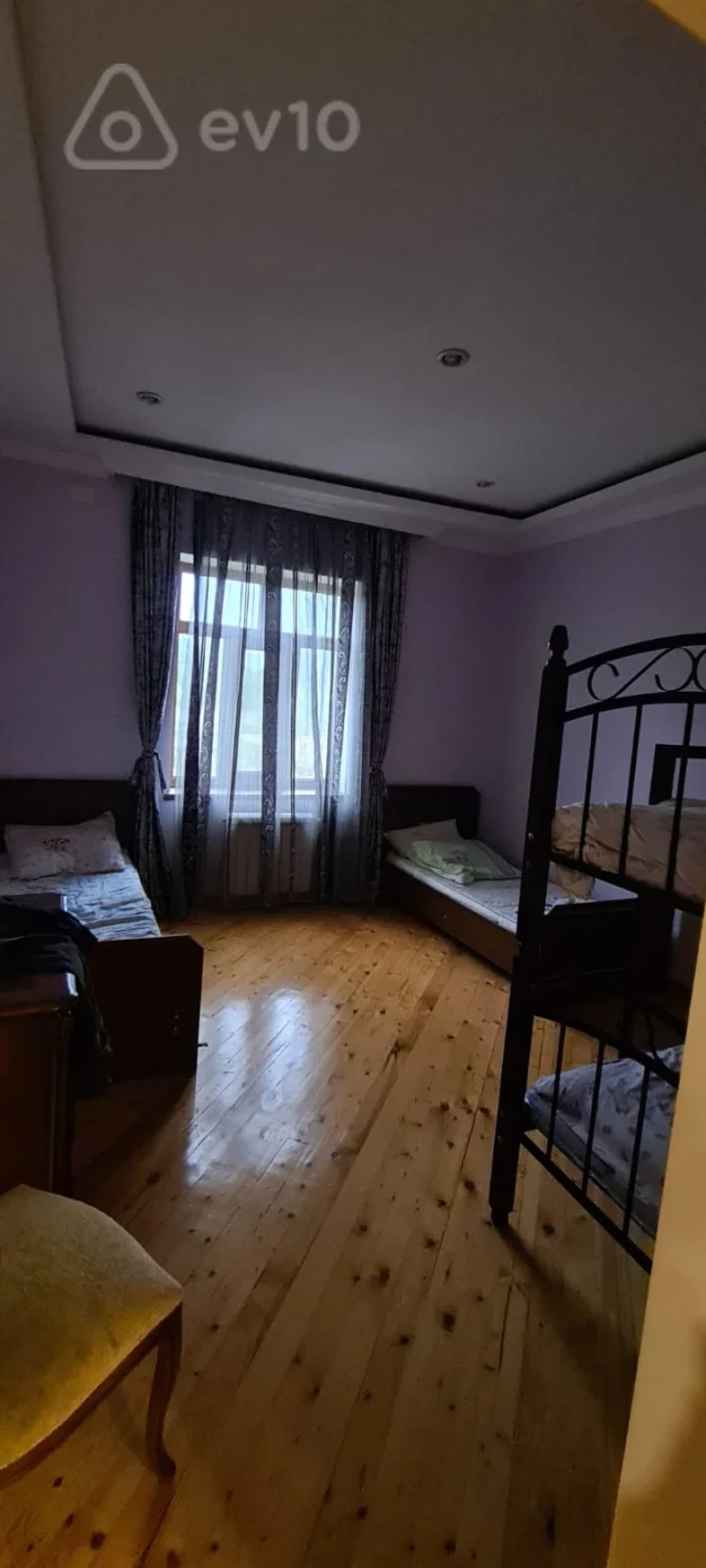 Satılır 6 otaqlı həyət evi 480 m²