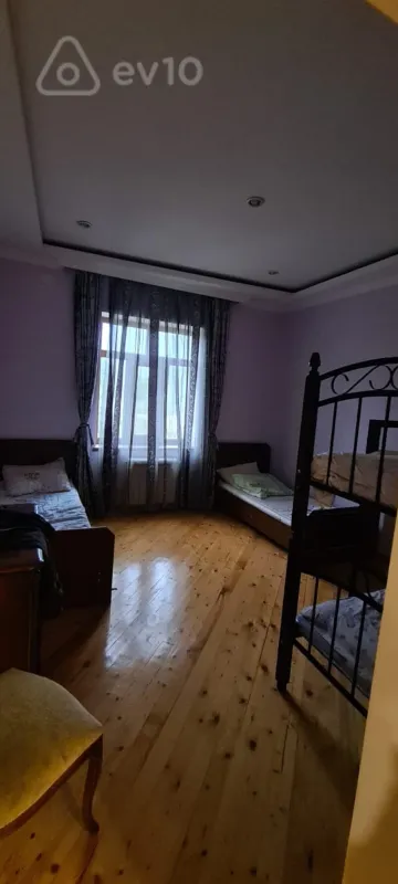 Satılır 6 otaqlı həyət evi 480 m²