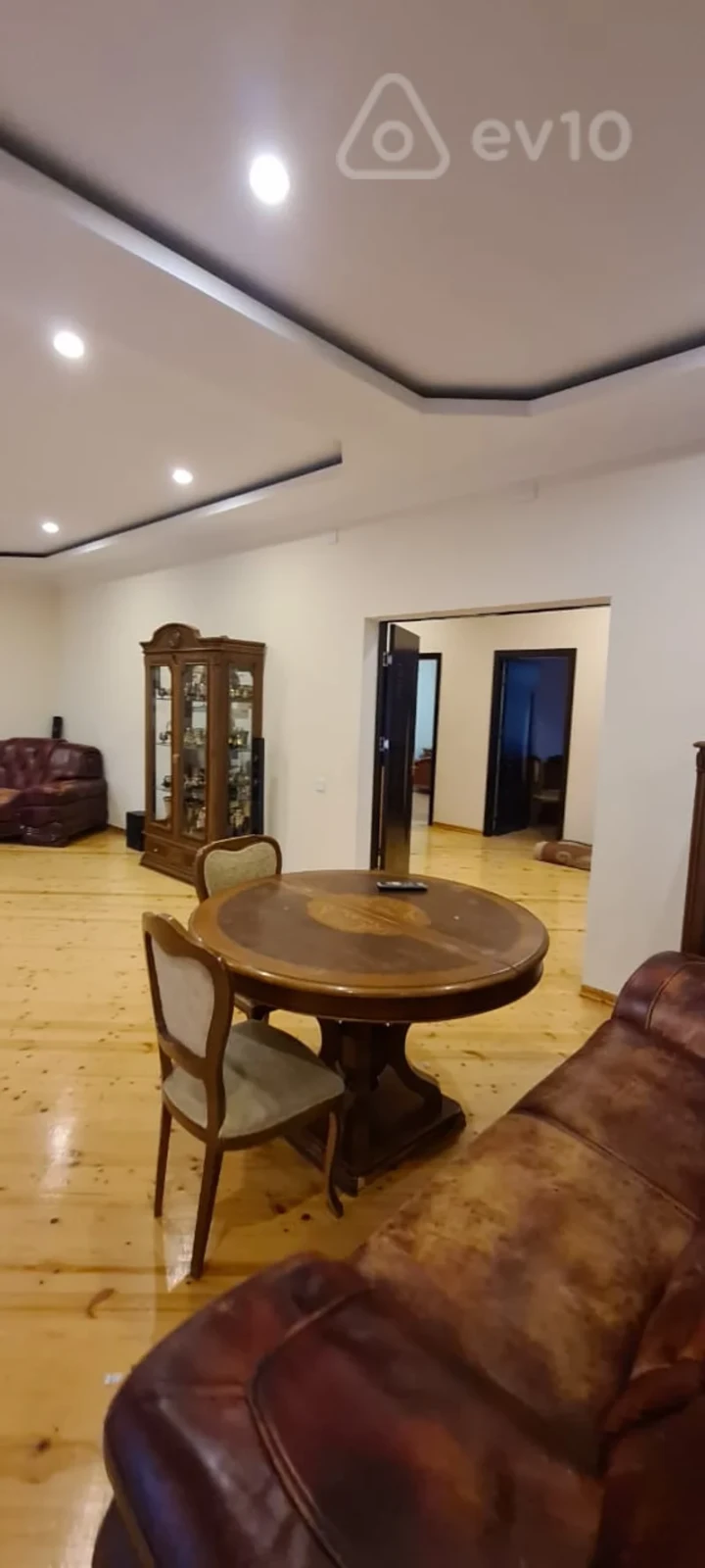 Satılır 6 otaqlı həyət evi 480 m²