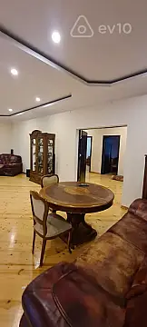 Satılır 6 otaqlı həyət evi 480 m²