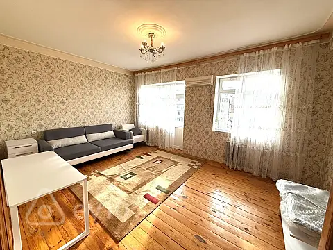 Kirayə verilir 3 otaqlı köhnə tikili 95 m² — Bakı, Xətai 3 otaq 95.00 m²
