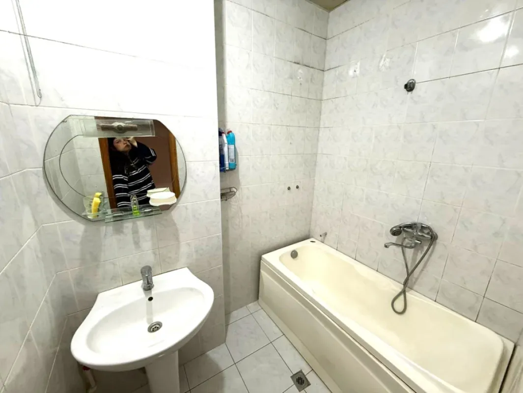 Kirayə verilir 3 otaqlı köhnə tikili 95 m²