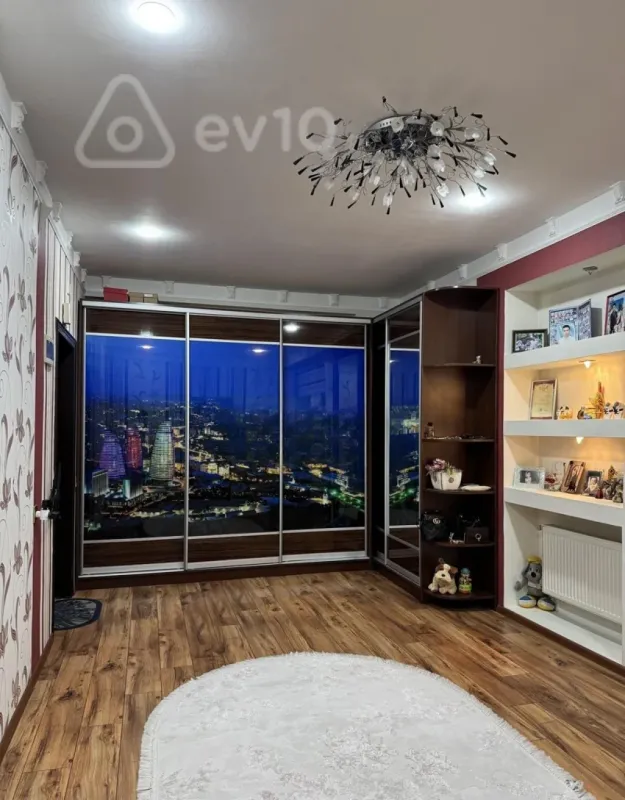 Satılır 3 otaqlı yeni tikili 137 m²