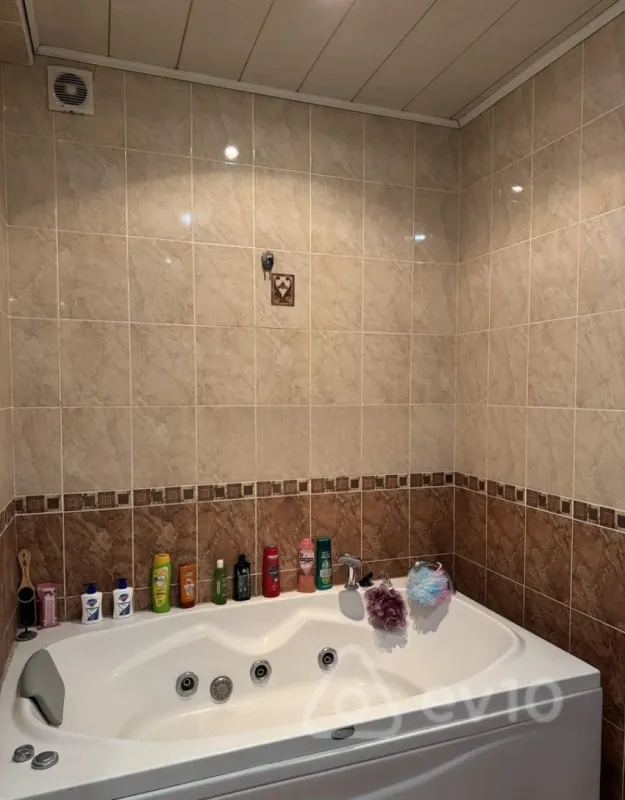 Satılır 3 otaqlı yeni tikili 137 m²