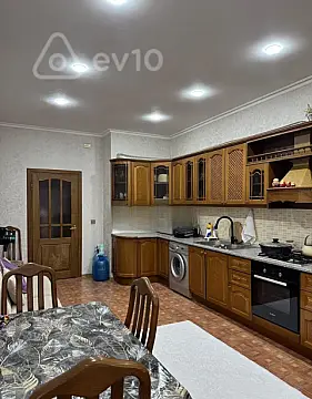 Satılır 3 otaqlı yeni tikili 137 m²