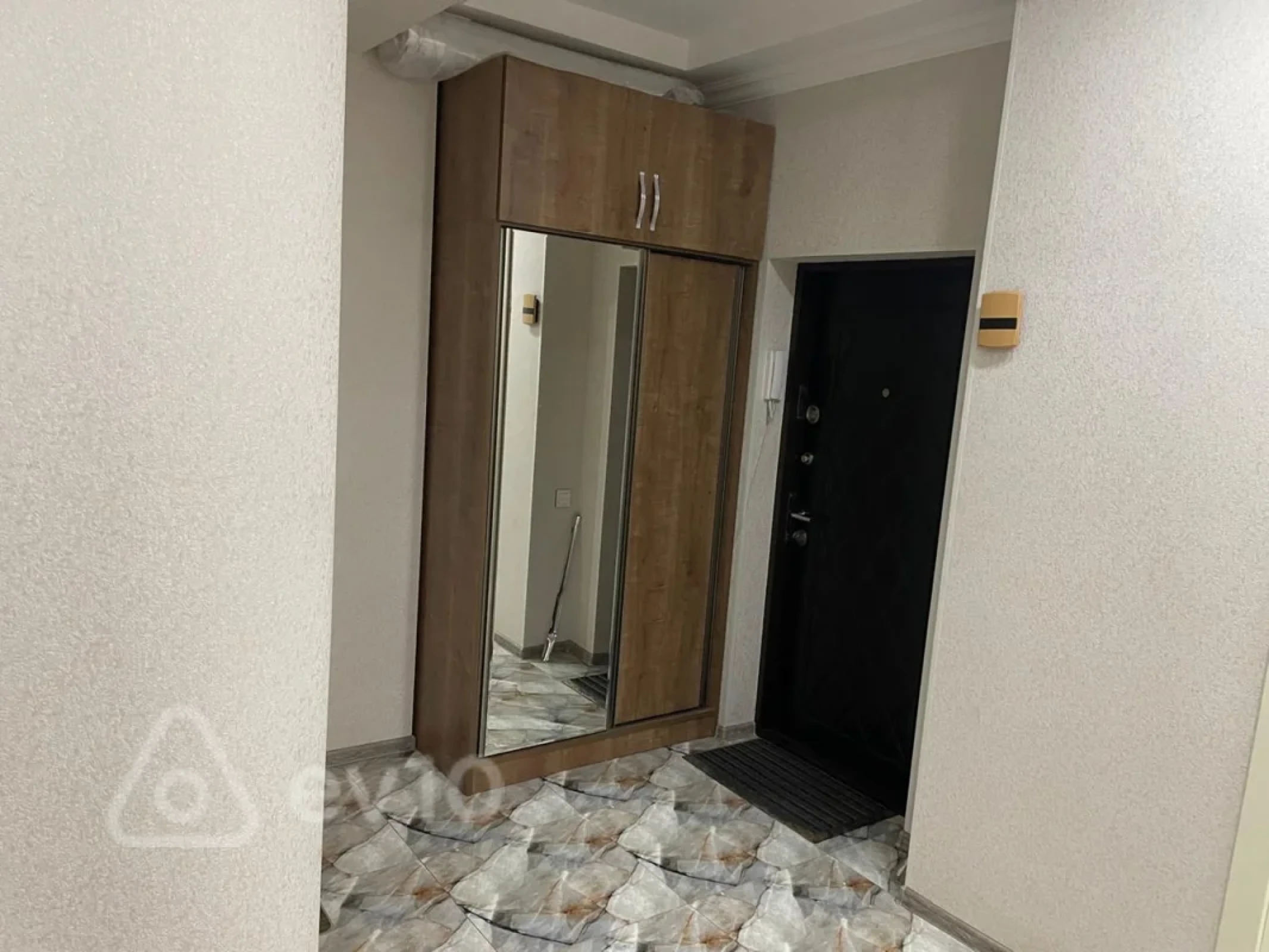 Kirayə verilir 3 otaqlı yeni tikili 105 m²