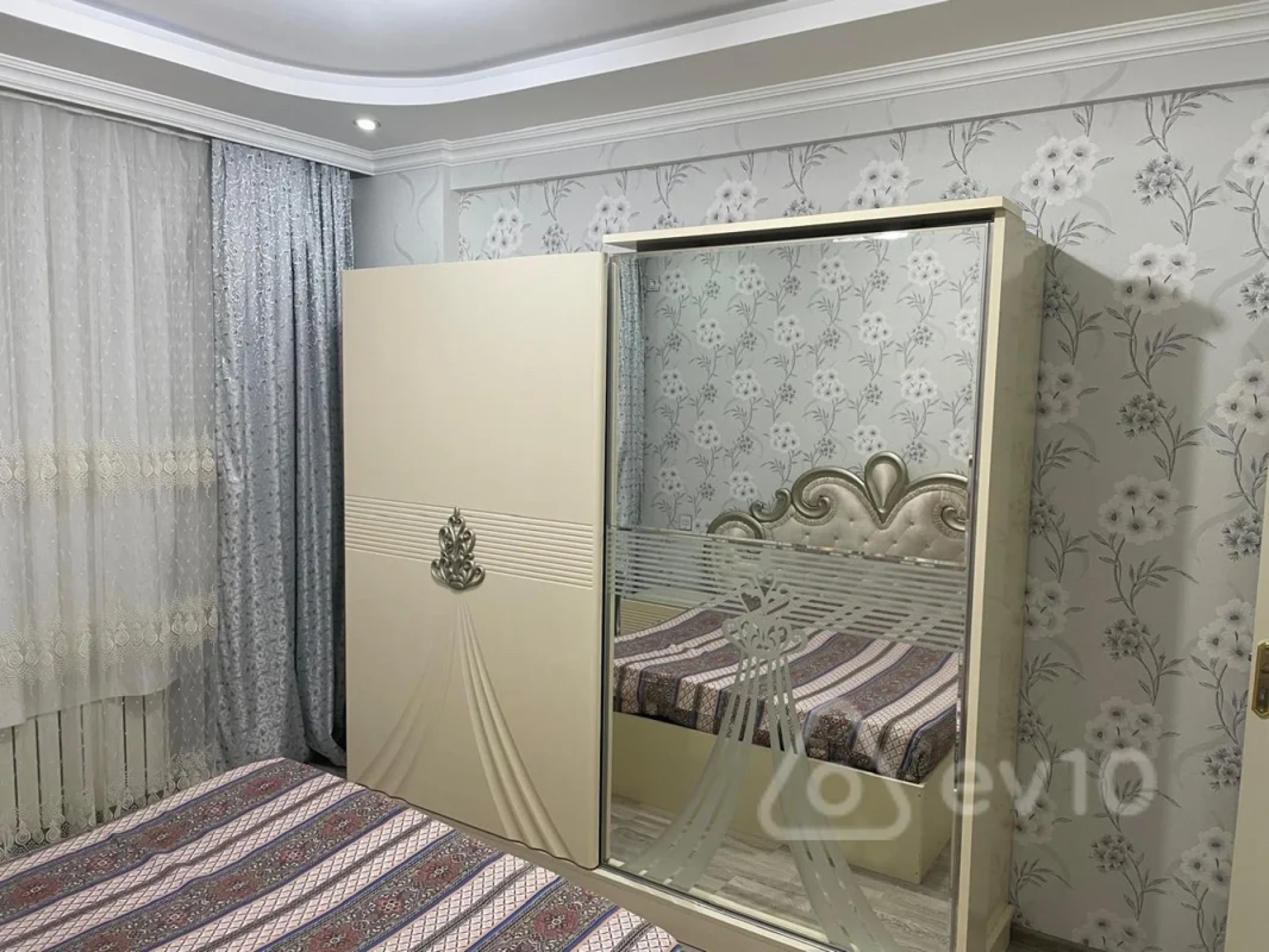 Kirayə verilir 3 otaqlı yeni tikili 105 m²