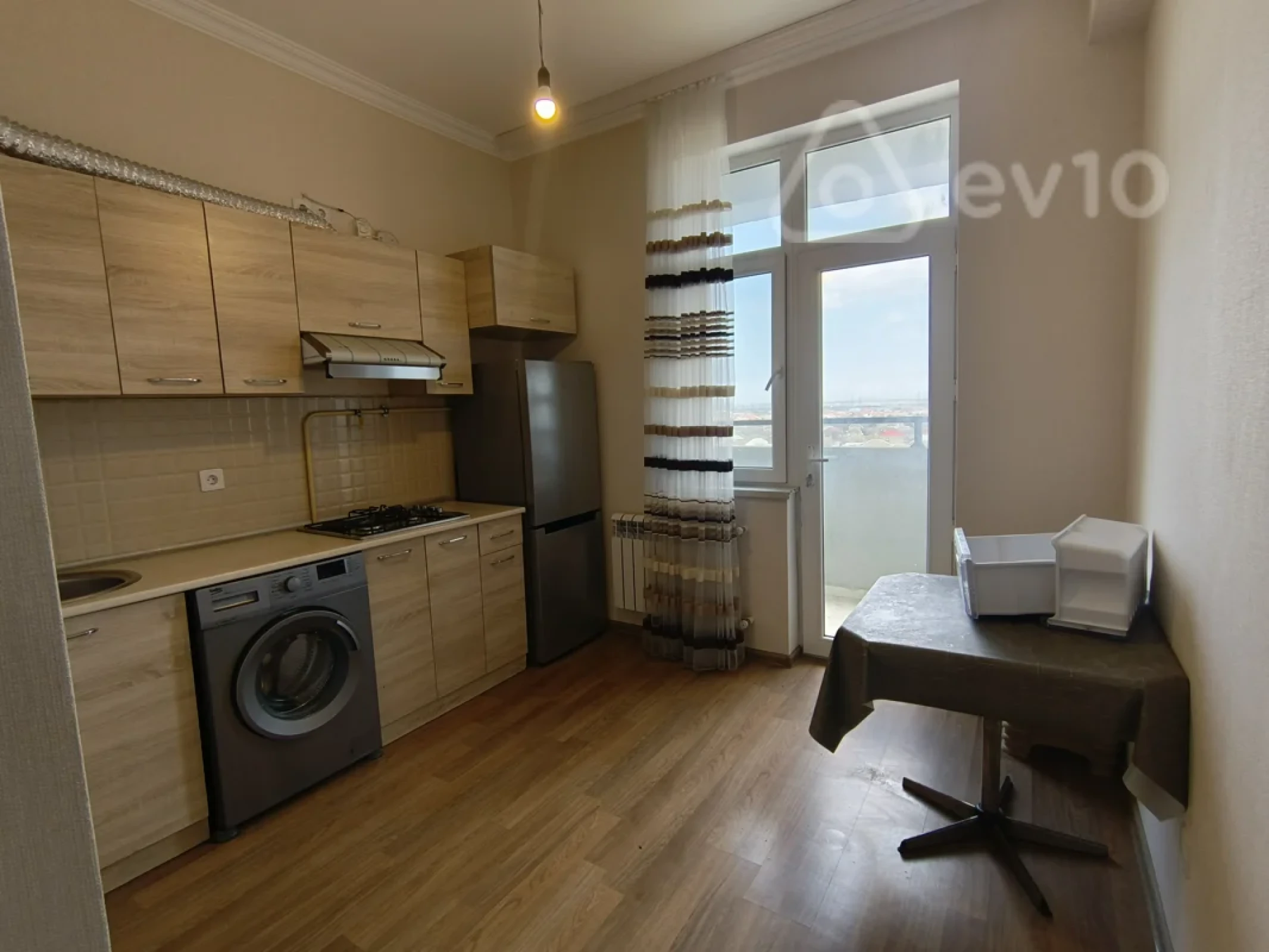 Kirayə verilir 3 otaqlı yeni tikili 77 m²