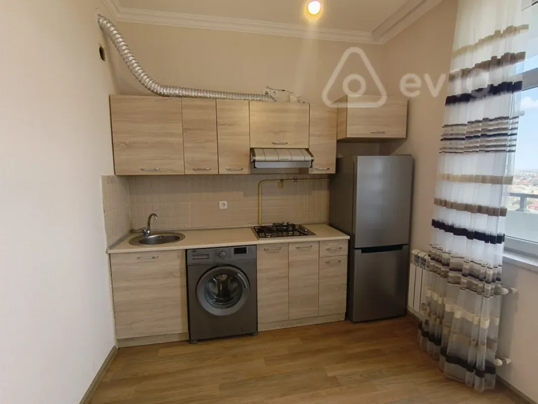 Kirayə verilir 3 otaqlı yeni tikili 77 m²
