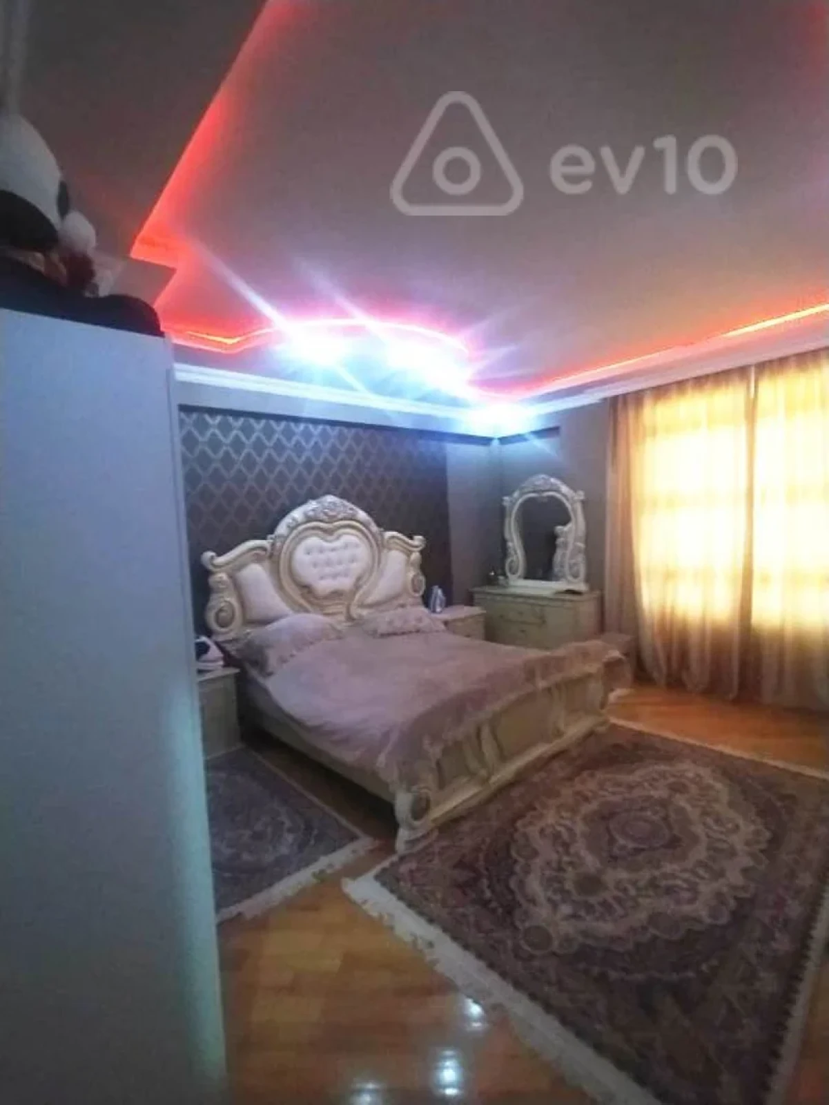 Satılır 4 otaqlı yeni tikili 137 m²