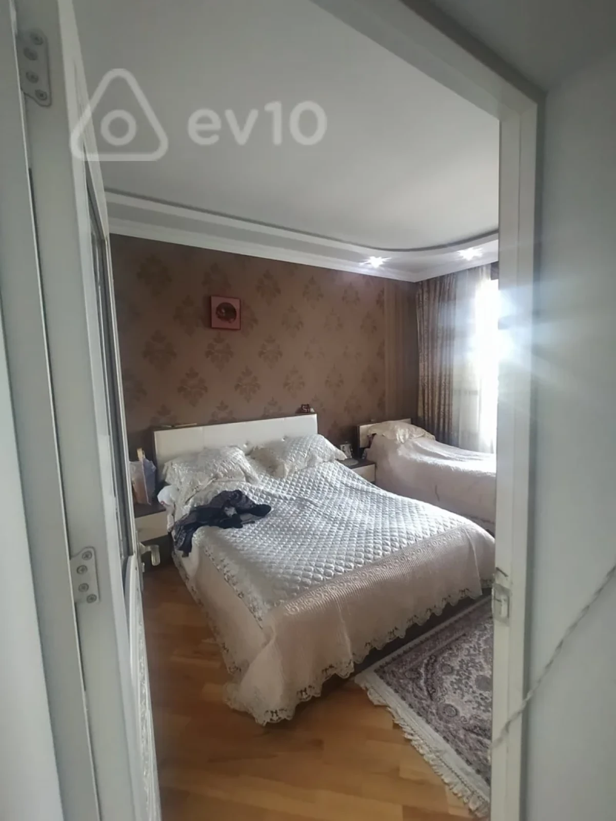 Satılır 4 otaqlı yeni tikili 137 m²