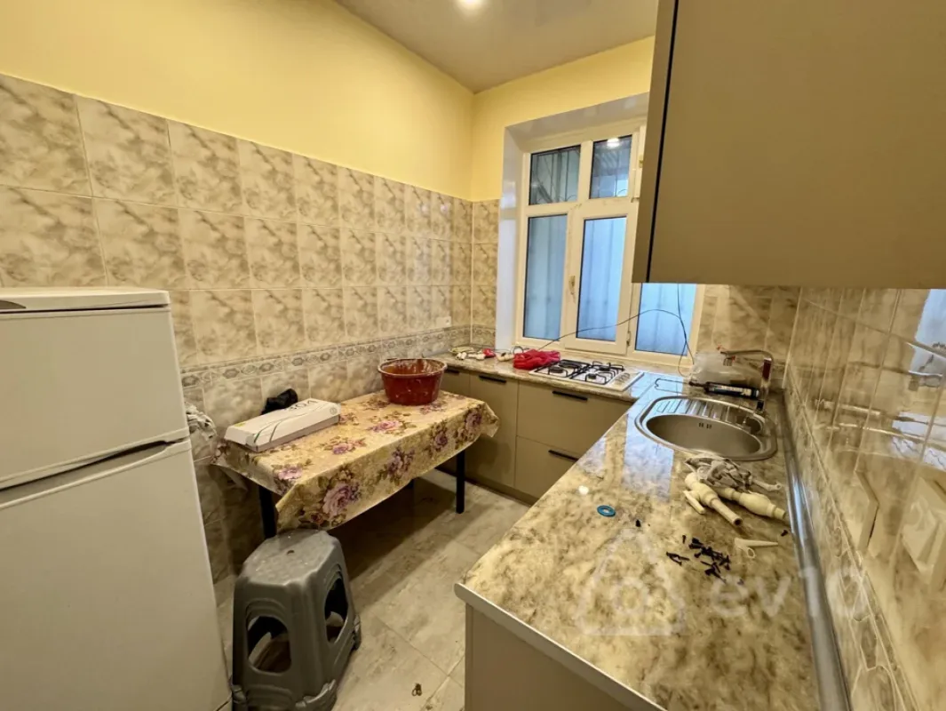Kirayə verilir 2 otaqlı köhnə tikili 55 m²