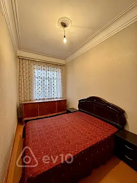 Kirayə verilir 2 otaqlı köhnə tikili 55 m²