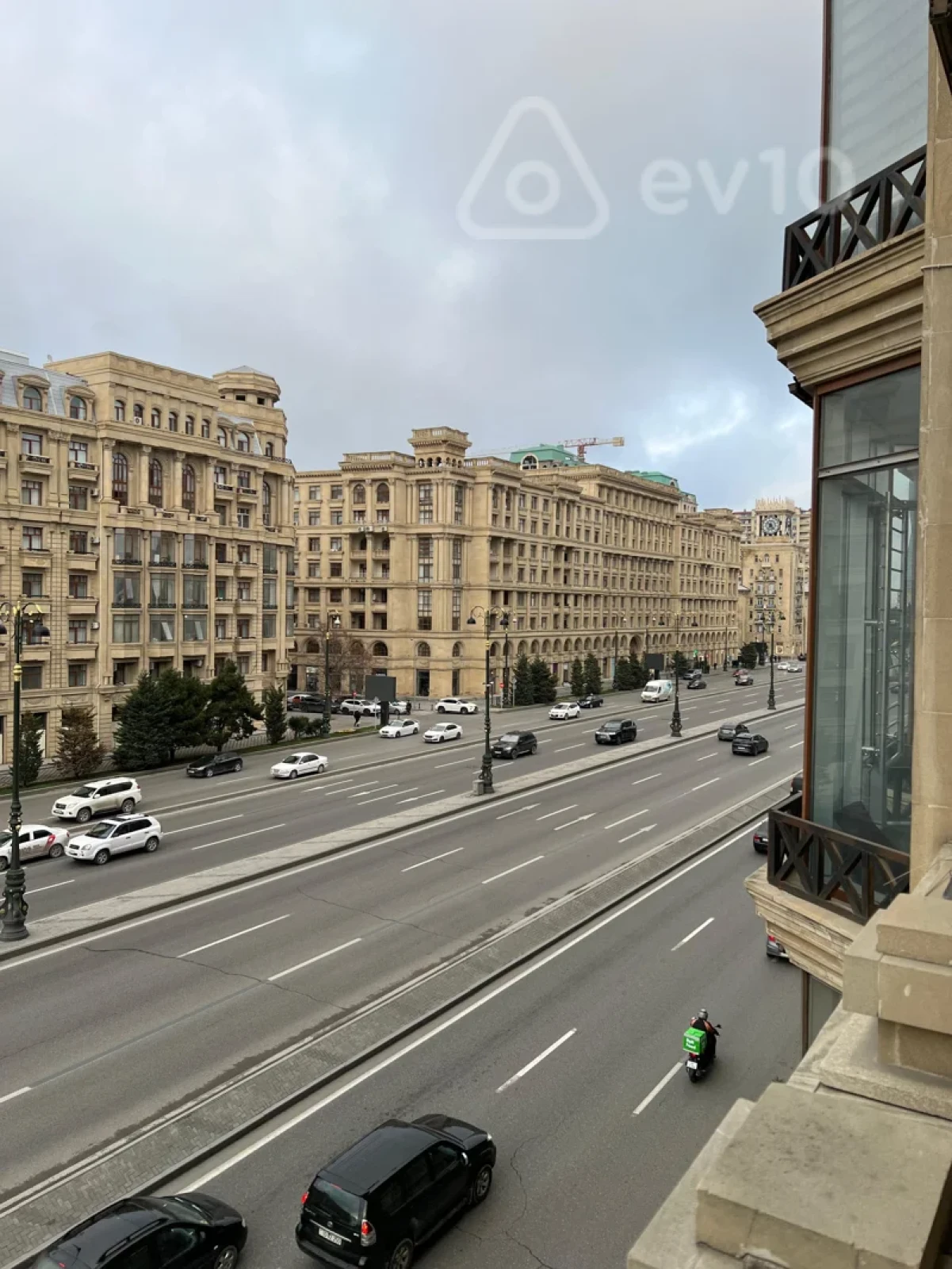 Satılır 6 otaqlı yeni tikili 280 m²