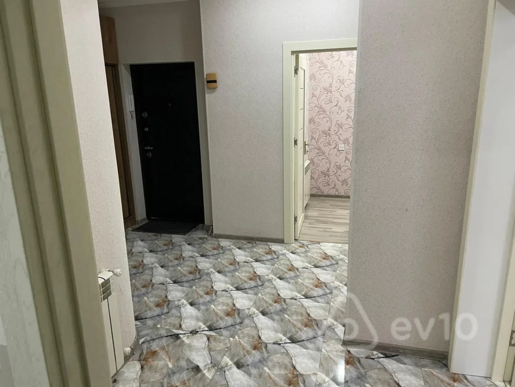 Kirayə verilir 3 otaqlı yeni tikili 100 m²