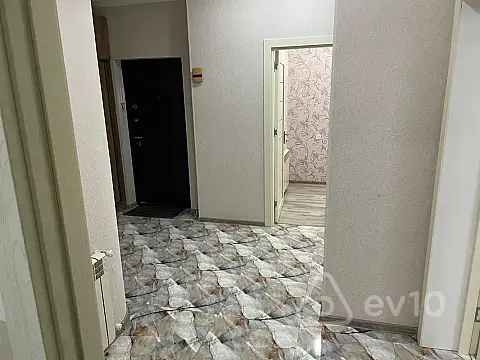Kirayə verilir 3 otaqlı yeni tikili 100 m²
