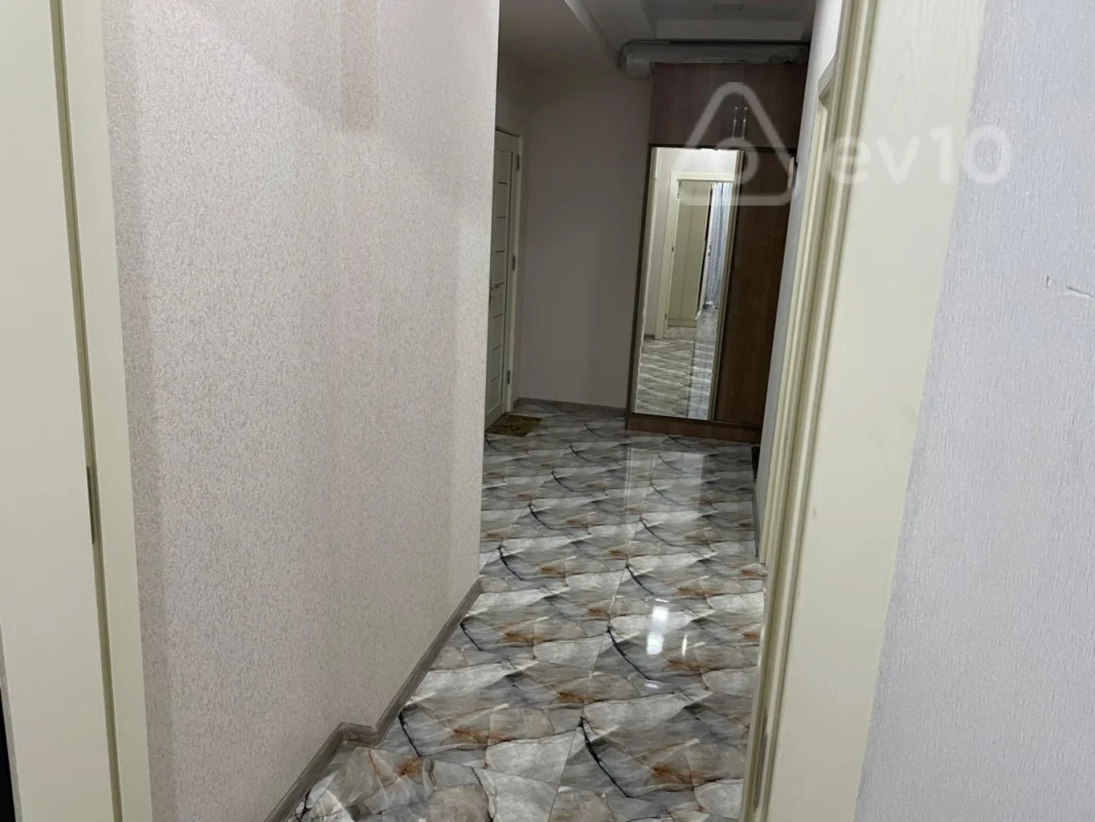 Kirayə verilir 3 otaqlı yeni tikili 100 m²