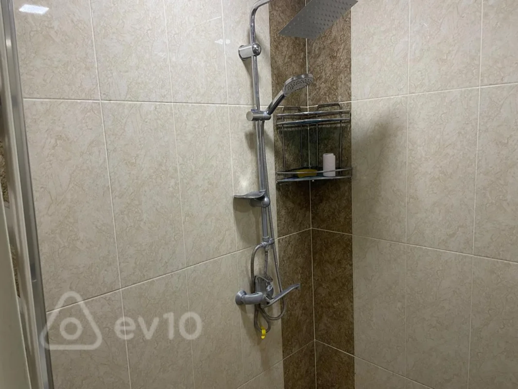 Kirayə verilir 3 otaqlı yeni tikili 100 m²