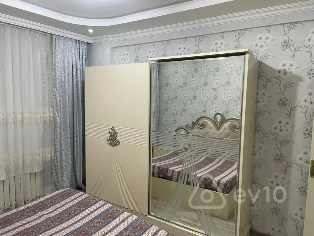 Kirayə verilir 3 otaqlı yeni tikili 100 m²