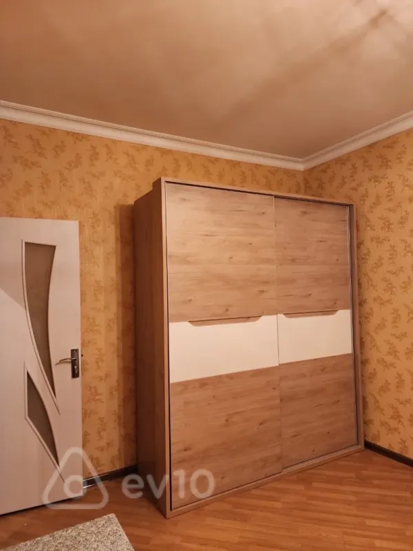 Kirayə verilir 1 otaqlı köhnə tikili 41 m²