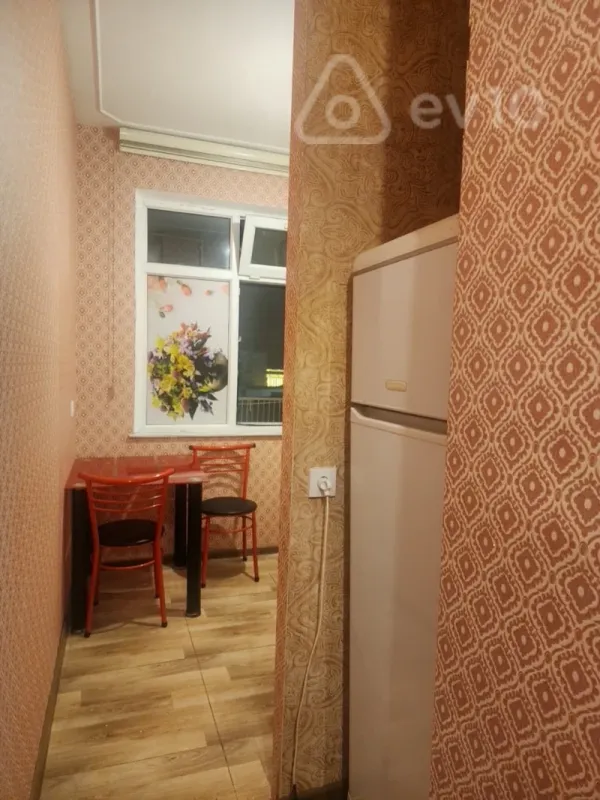 Kirayə verilir 1 otaqlı köhnə tikili 41 m²