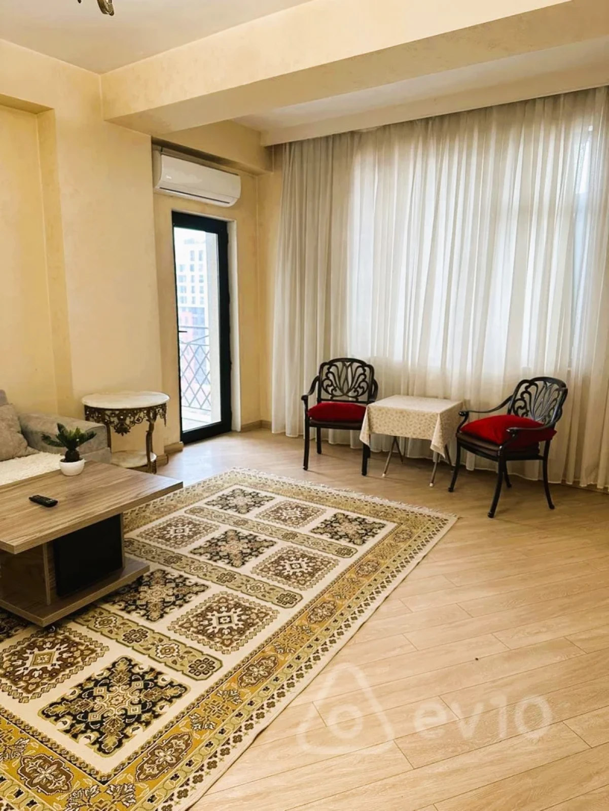 Kirayə verilir 3 otaqlı yeni tikili 100 m²