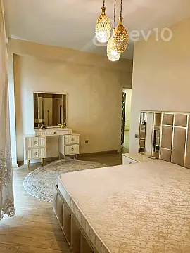 Kirayə verilir 3 otaqlı yeni tikili 100 m²