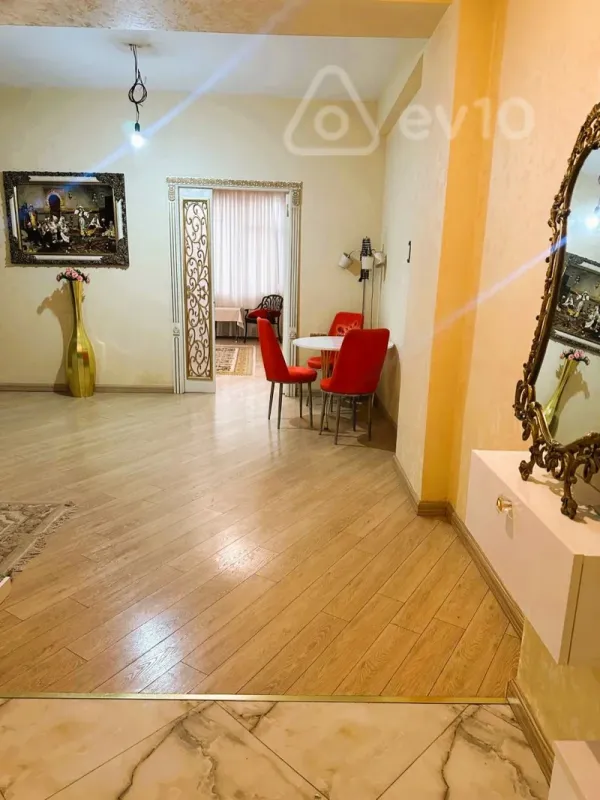 Kirayə verilir 3 otaqlı yeni tikili 100 m²