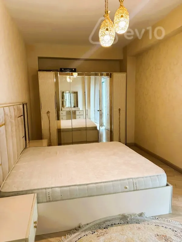 Kirayə verilir 3 otaqlı yeni tikili 100 m²