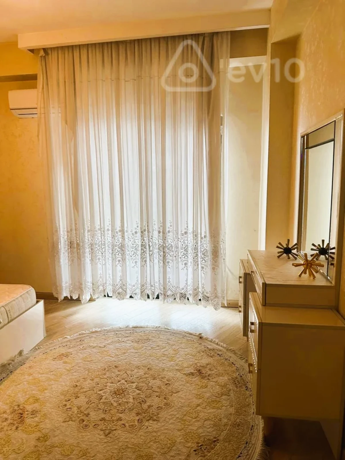 Kirayə verilir 3 otaqlı yeni tikili 100 m²