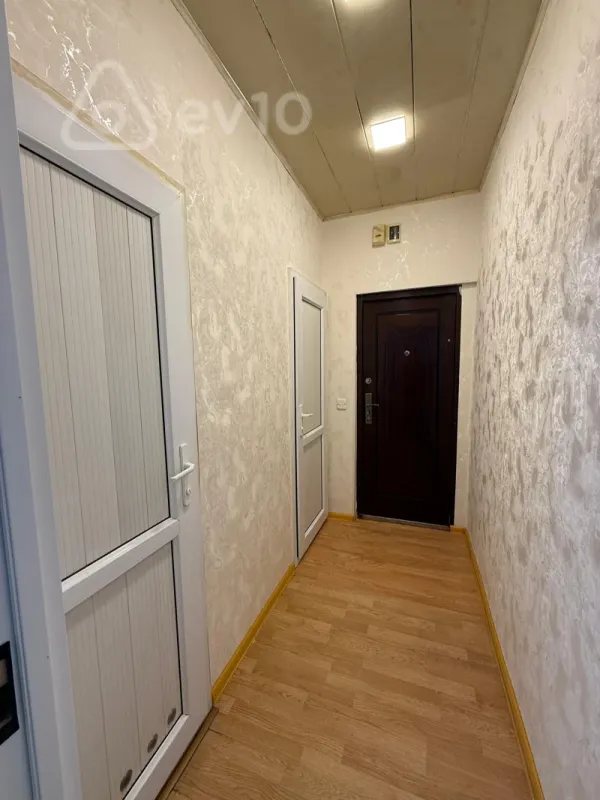 Kirayə verilir 2 otaqlı köhnə tikili 60 m²
