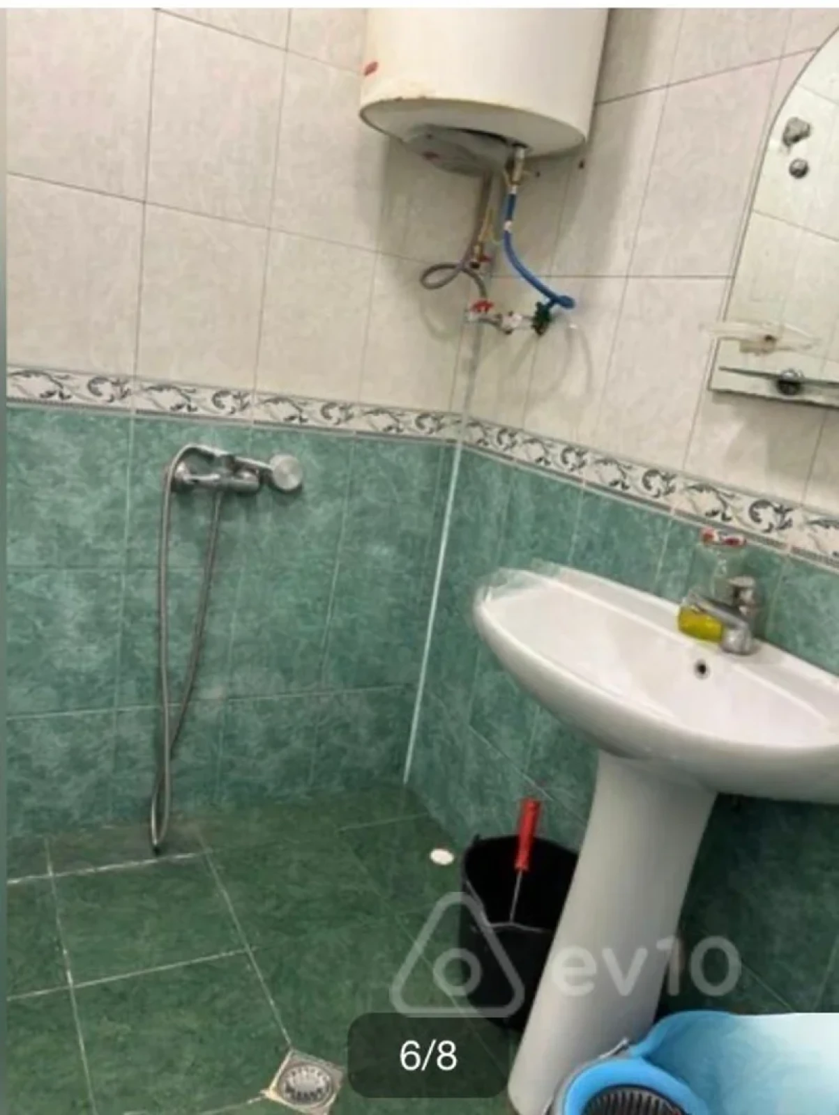 Kirayə verilir 2 otaqlı köhnə tikili 60 m²