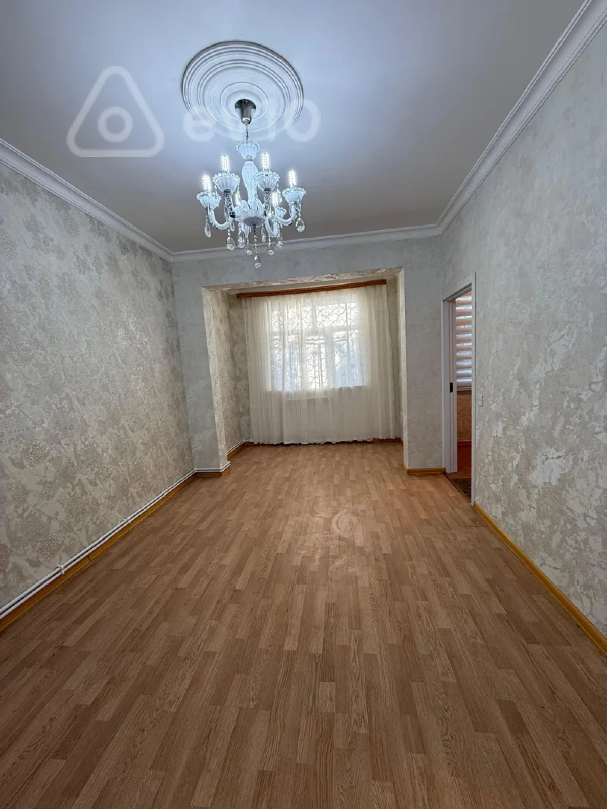 Kirayə verilir 2 otaqlı köhnə tikili 60 m²