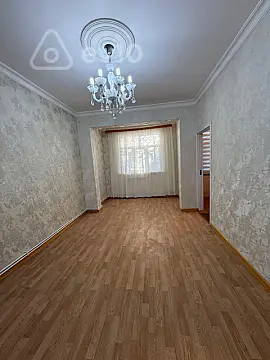 Kirayə verilir 2 otaqlı köhnə tikili 60 m²