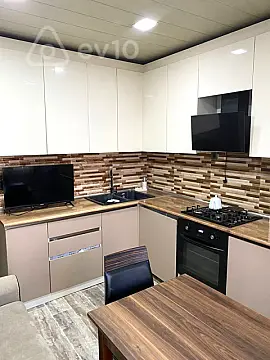 Kirayə verilir 2 otaqlı köhnə tikili 65 m²