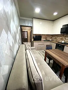 Kirayə verilir 2 otaqlı köhnə tikili 65 m² — Bakı, Binəqədi 2 otaq 65.00 m²