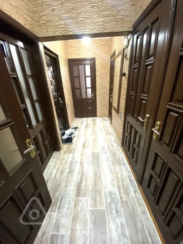 Kirayə verilir 2 otaqlı köhnə tikili 65 m²