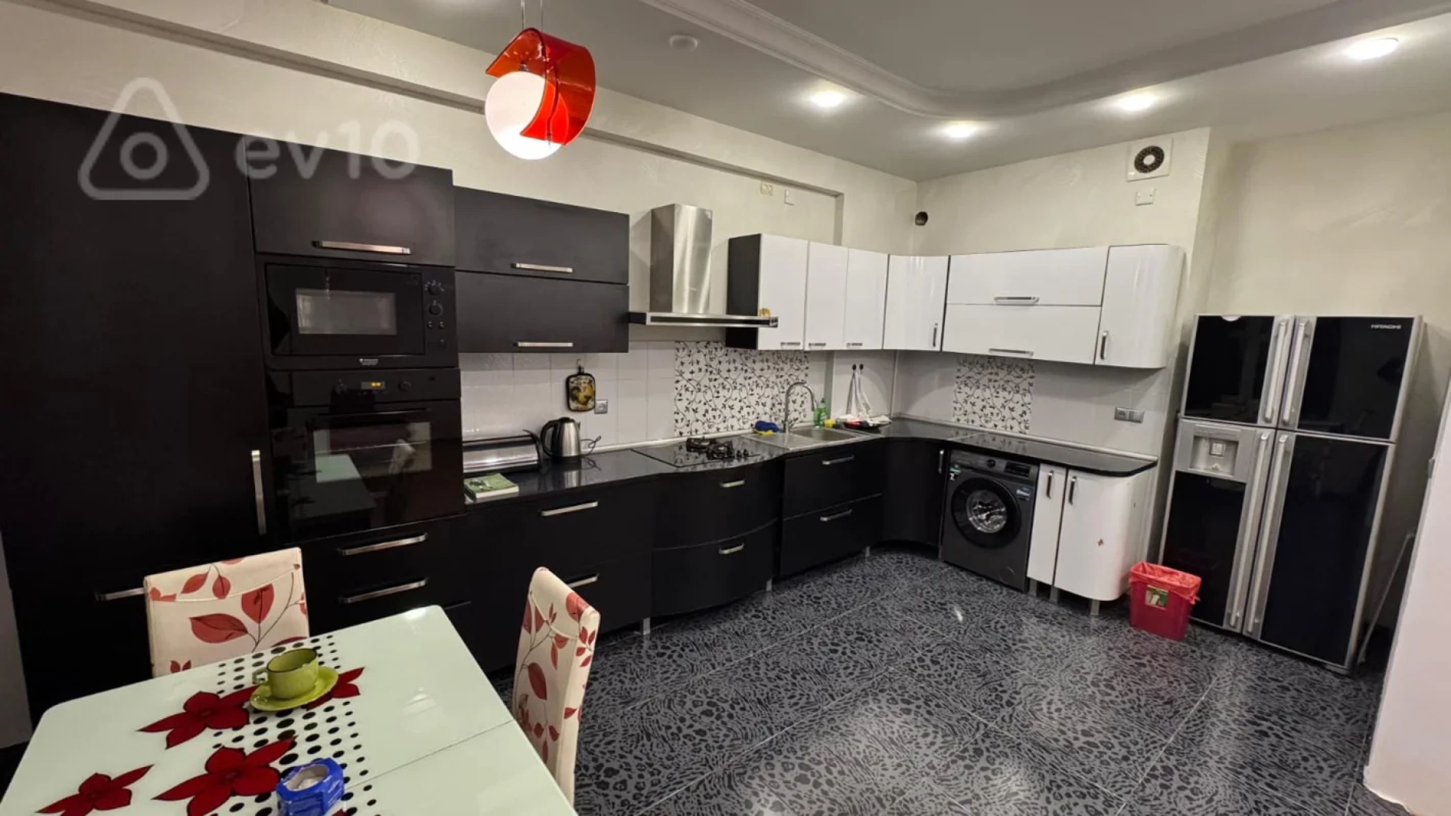 Kirayə verilir 3 otaqlı yeni tikili 110 m²