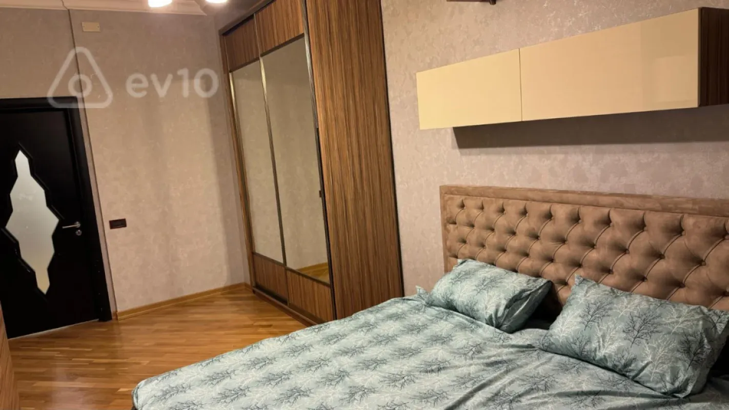 Kirayə verilir 3 otaqlı yeni tikili 110 m²