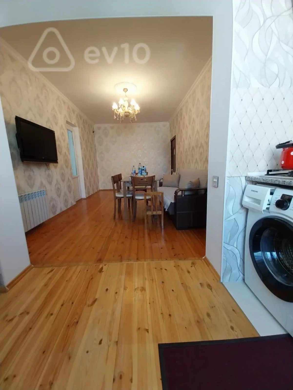 Kirayə verilir 2 otaqlı köhnə tikili 55 m²