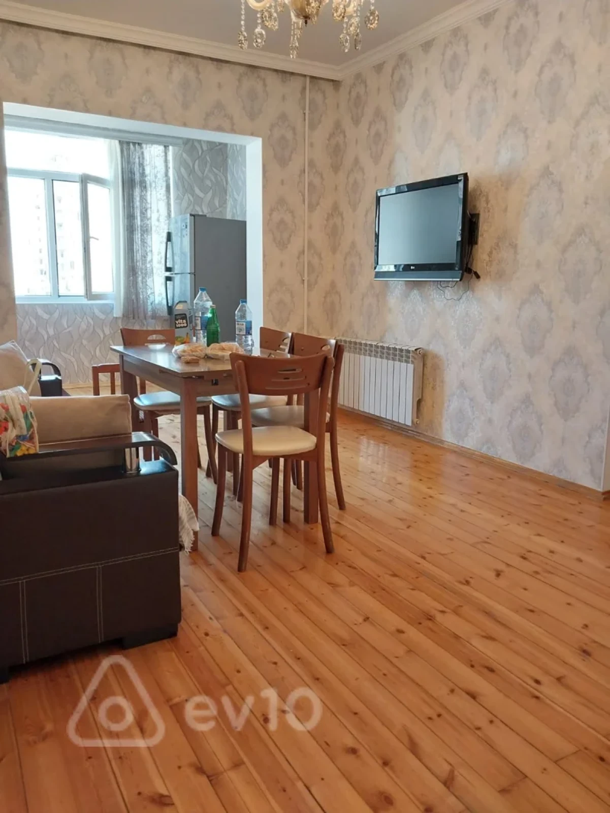 Kirayə verilir 2 otaqlı köhnə tikili 55 m²