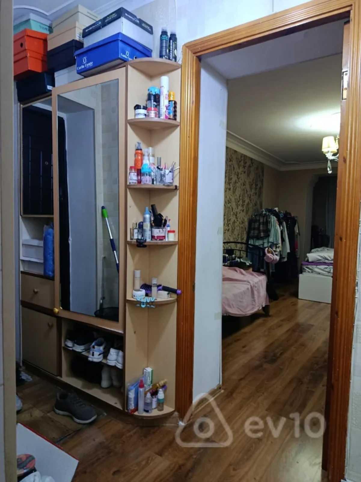 Satılır 3 otaqlı köhnə tikili 75 m²