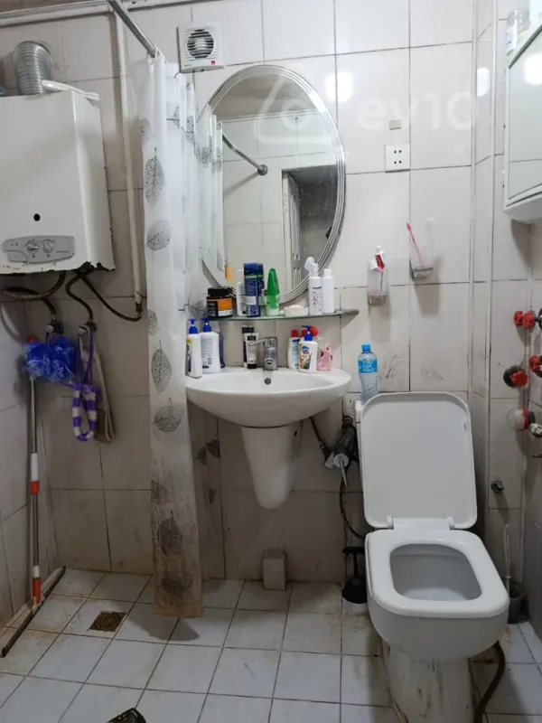 Satılır 3 otaqlı köhnə tikili 75 m²
