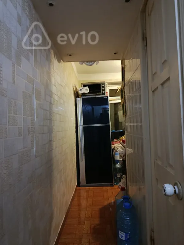 Satılır 3 otaqlı köhnə tikili 75 m²