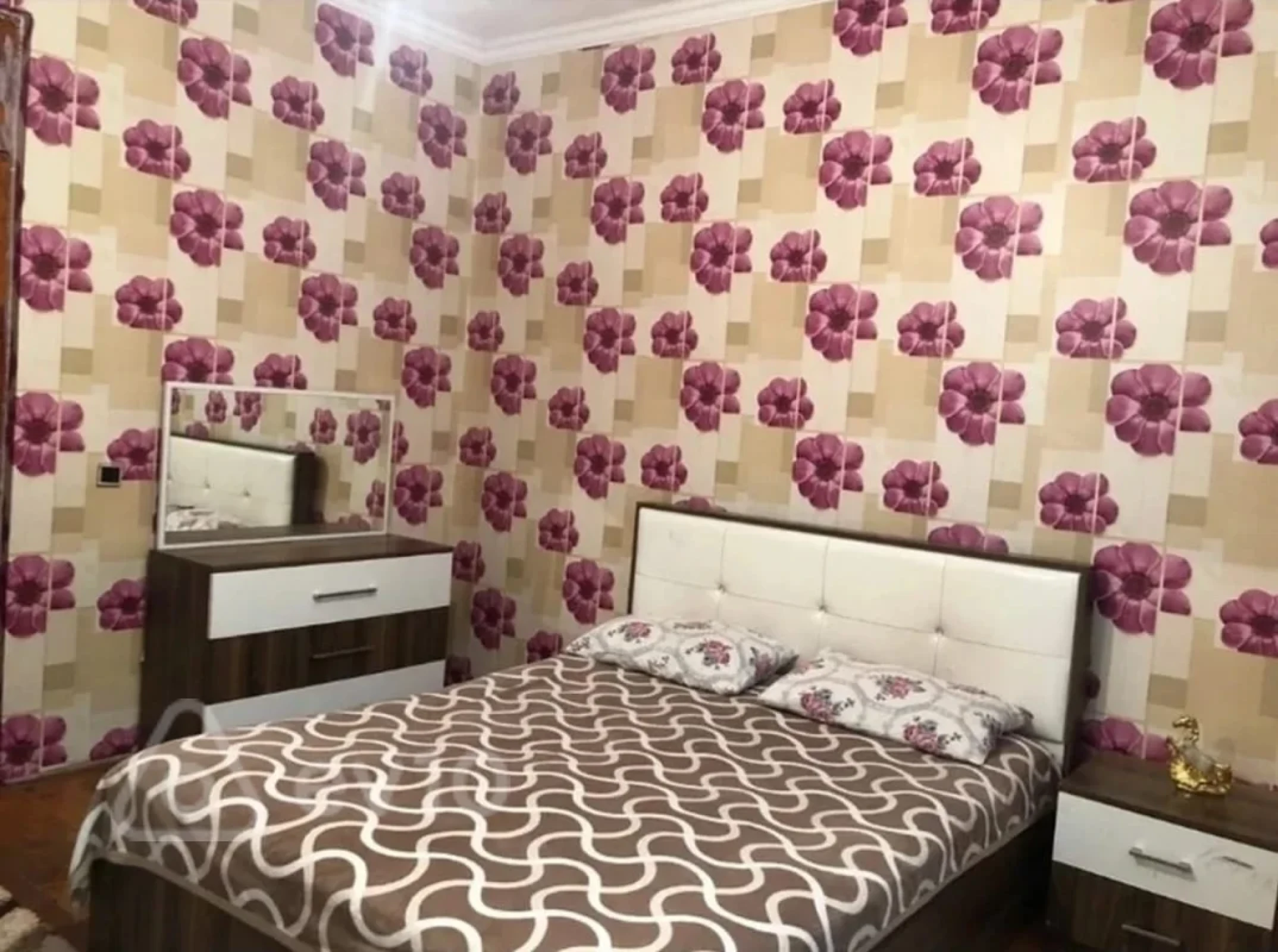 Satılır 7 otaqlı həyət evi 200 m²