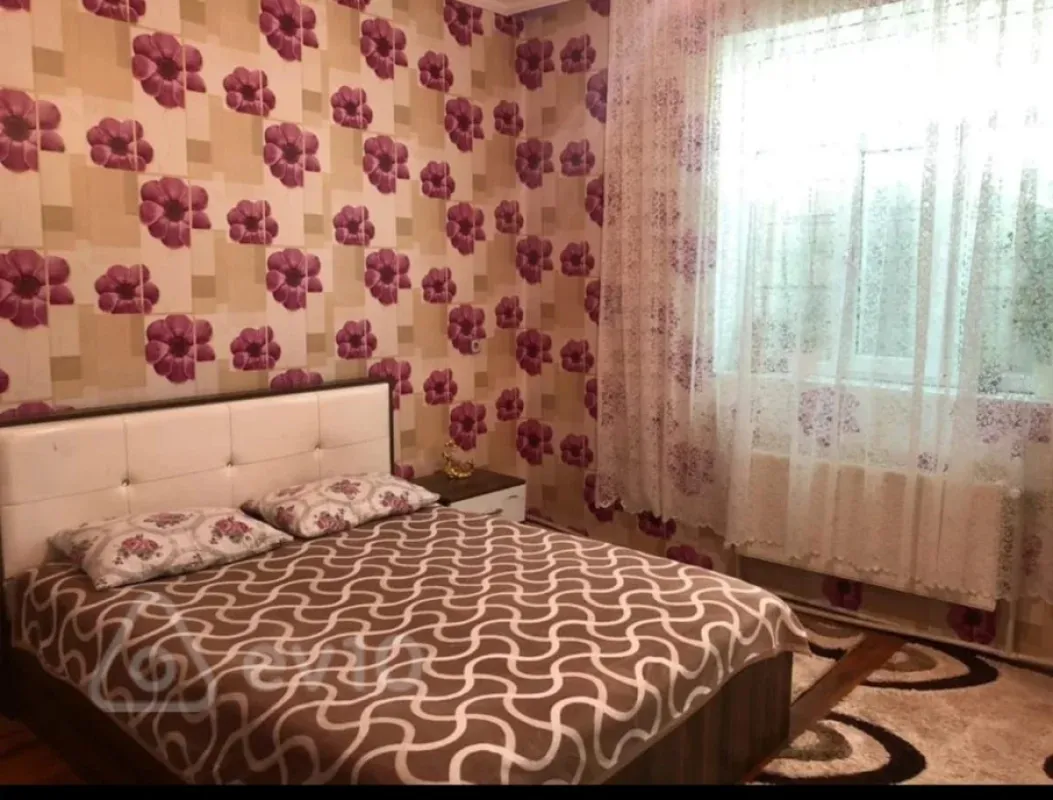 Satılır 7 otaqlı həyət evi 200 m²
